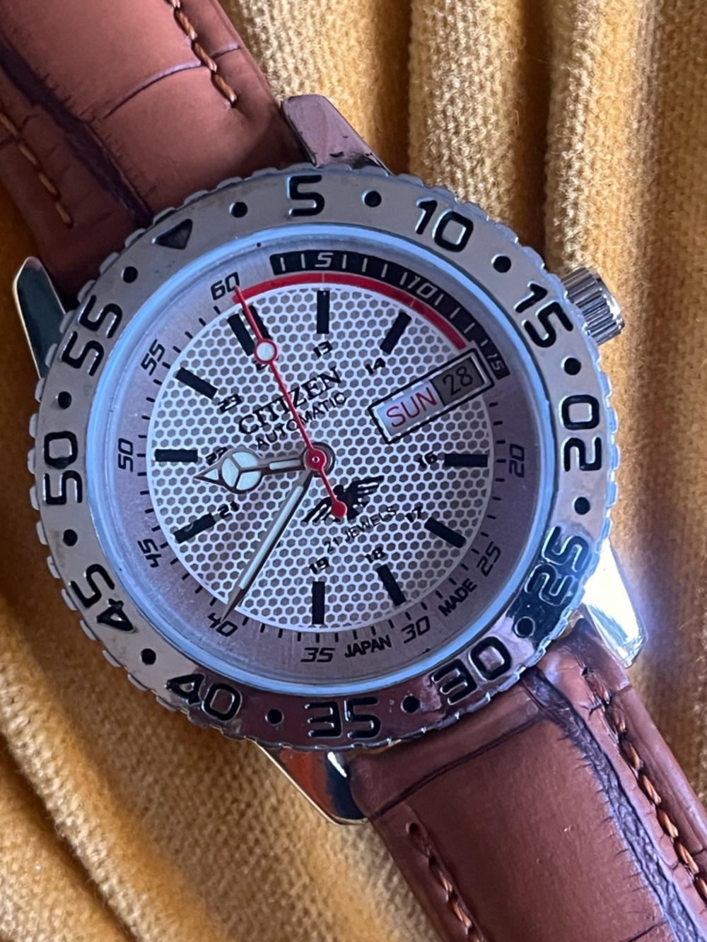 Beautiful Mens Citizen Automatic Wristwatch - Picture 2 of 9